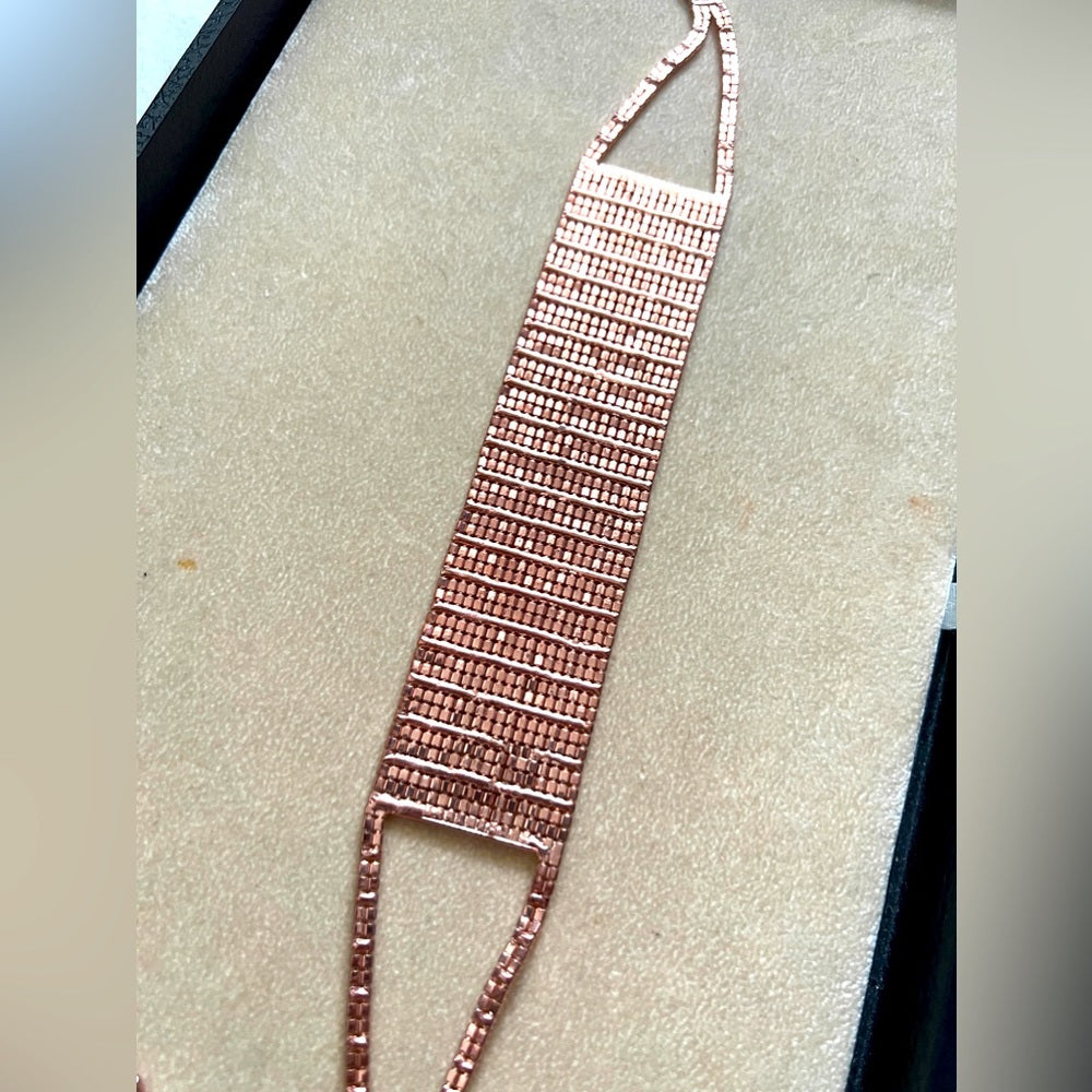 Crystal Collar with smaller Crystals