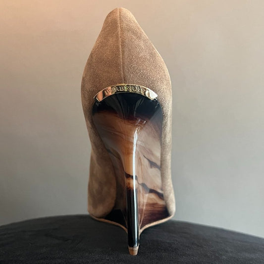 🎉HOST PICK 🎉 Burberry Shoes - STUNNING ARTWORK