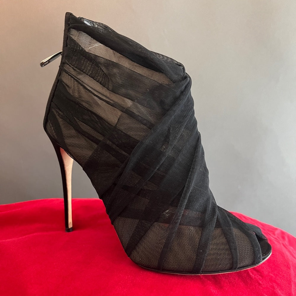 ⭐️🎉HOST PICK 🎉⭐️ Dolce & Gabbana Sheer Net Shoe