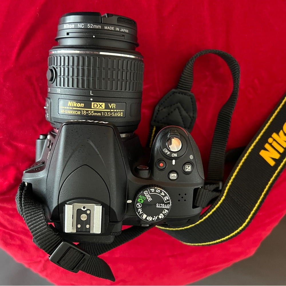 Nikon D3300 Brand New with Bag