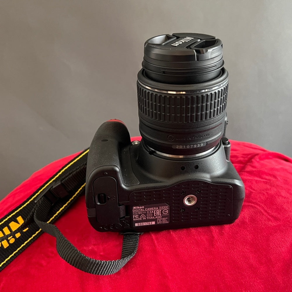 Nikon D3300 Brand New with Bag