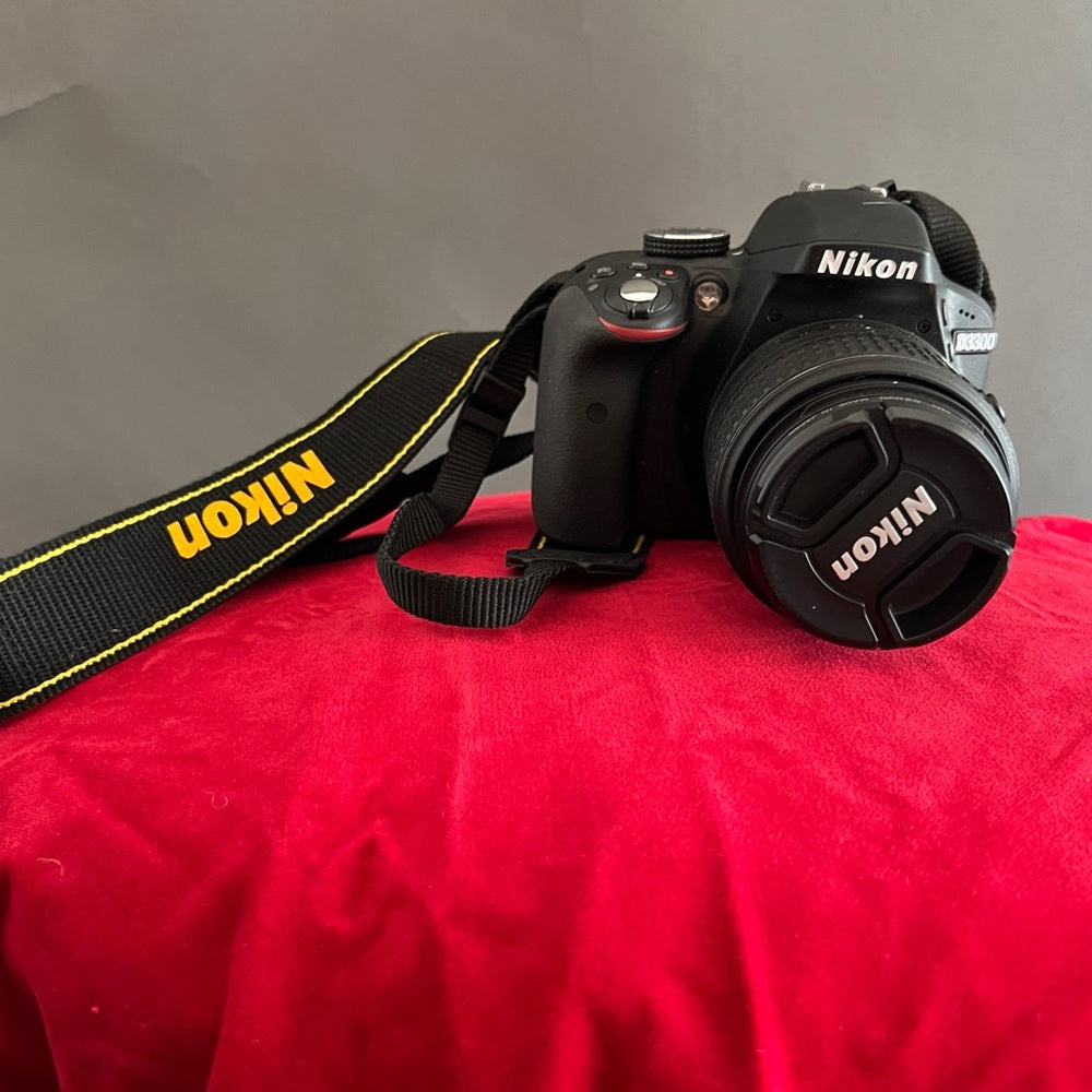 Nikon D3300 Brand New with Bag