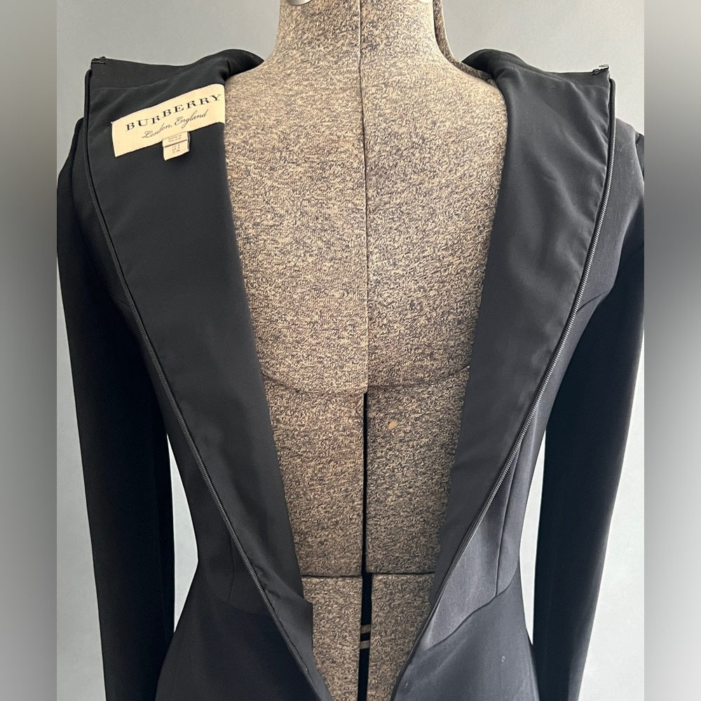 🎉HOST PICK🎉 Burberry Classy, Subtle yet Sexy and Professional Black Dress