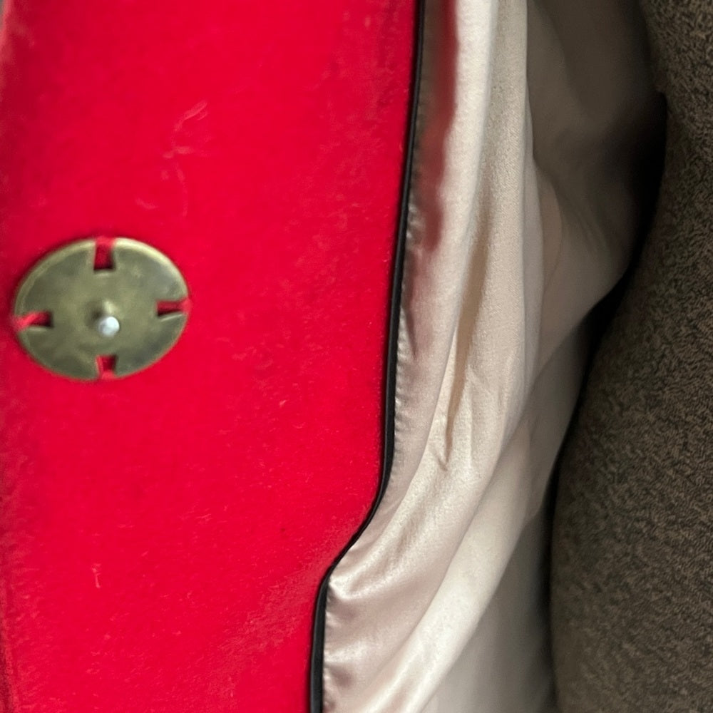 Knock out Red coat