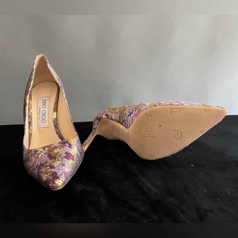 ⭐️🎉HOST PICK 🎉⭐️ Jimmy Choo Stunning Fabric Heel