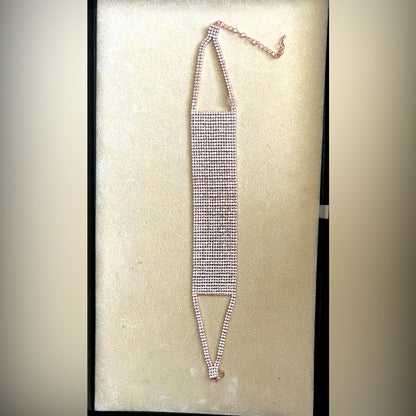 Crystal Collar with smaller Crystals
