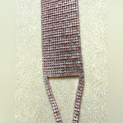 Crystal Collar with smaller Crystals