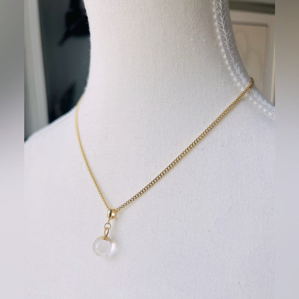 Dainty 18kt Gold Plated Curb Chain with Crystal Quartz