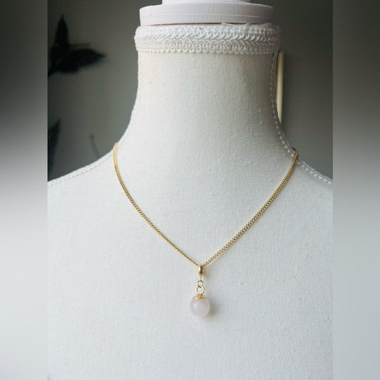 Dainty 18kt Gold Plated Curb Chain with Rose Quartz