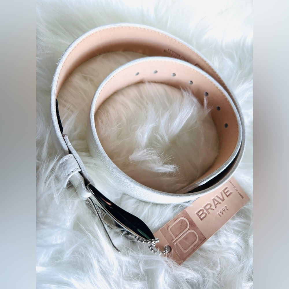 🇨🇦 Brave Leather Collection - White Pebble Style with silver buckle