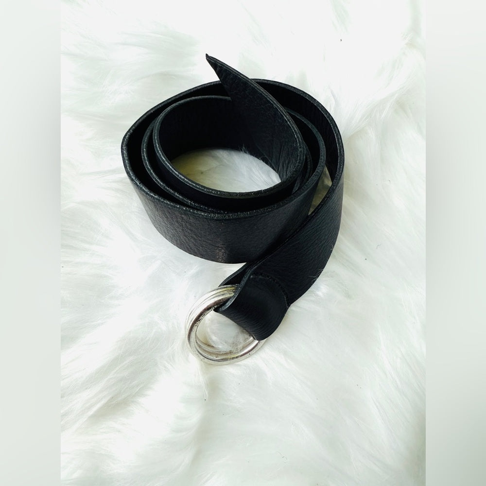 🇨🇦 Brave Leather Collection - Black with Silver hoops