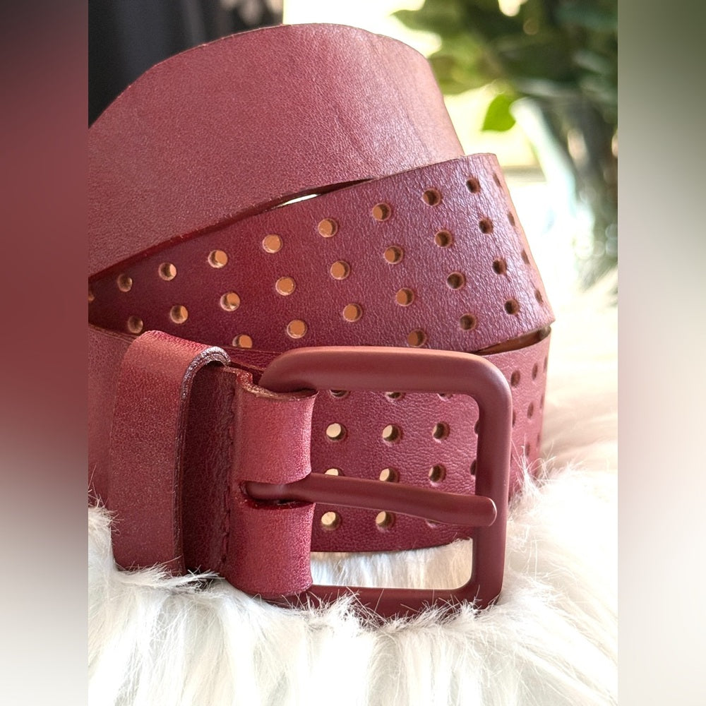🇨🇦 Brave Leather Collection - Red Monochromatic perforated  Leather Belt