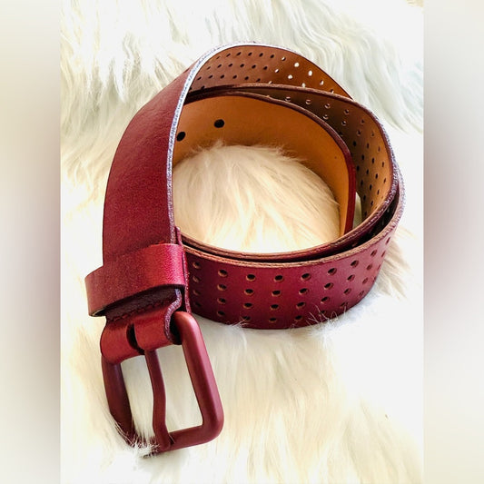 🇨🇦 Brave Leather Collection - Red Monochromatic perforated  Leather Belt