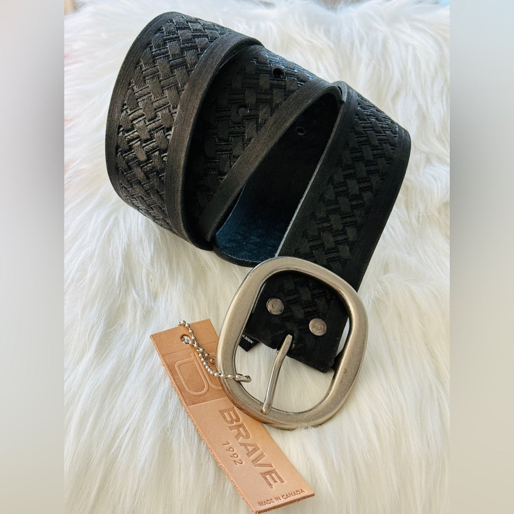 🇨🇦 Brave Leather Collection - WILONA Black etched Leather with Silver …