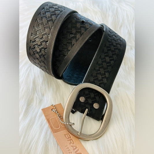 🇨🇦 Brave Leather Collection - WILONA Black etched Leather with Silver …