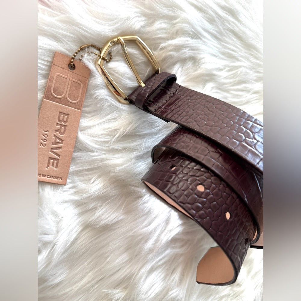 🇨🇦 Brave Leather Collection - HIMA Wine Croc Leather with Gold