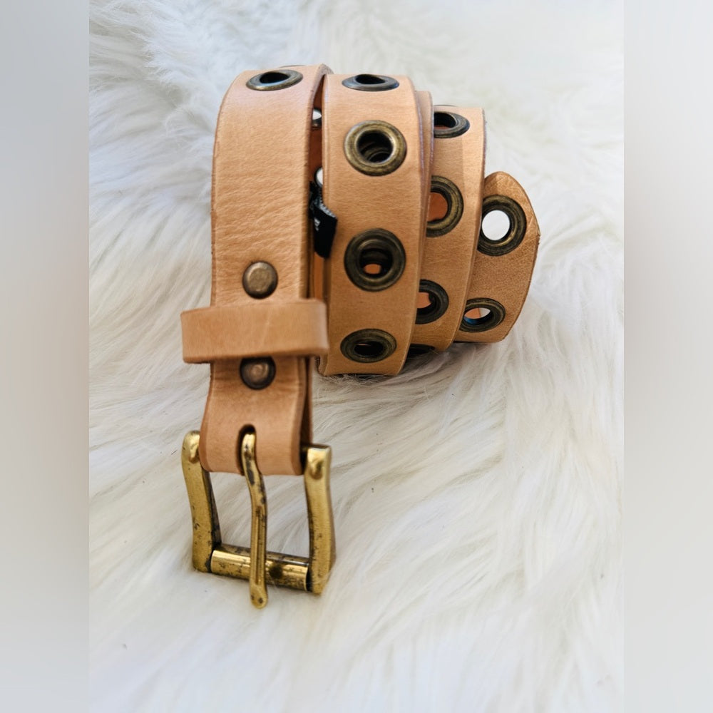🇨🇦 Brave Leather Collection - NUDE Grommets Antique Gold