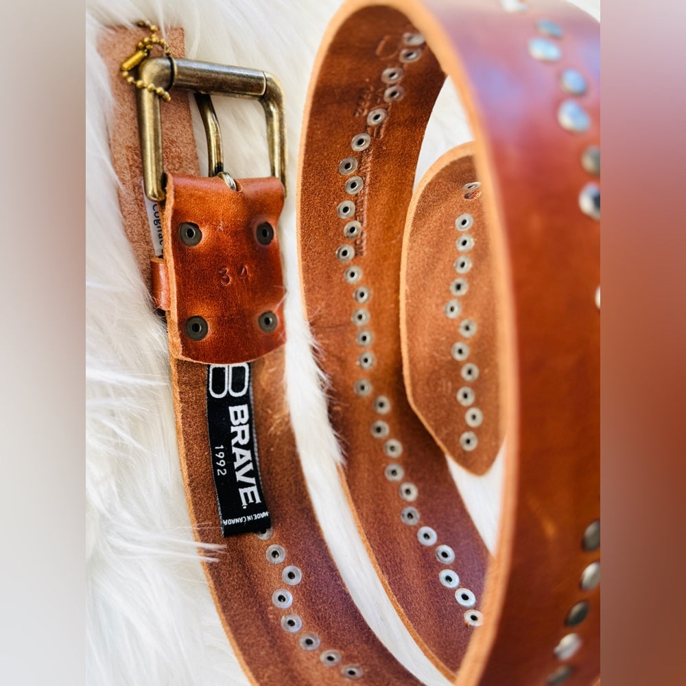 🇨🇦 Brave Leather Collection - JAAK Brown Studded Wave