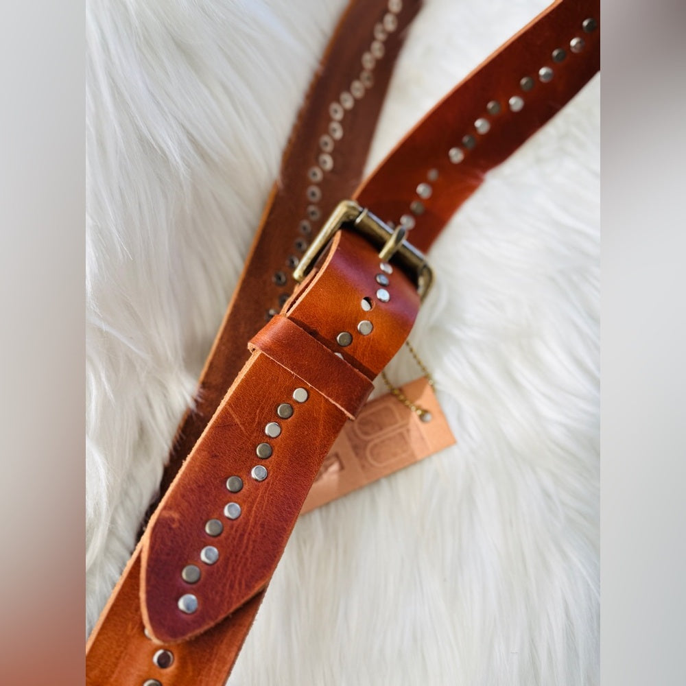 🇨🇦 Brave Leather Collection - JAAK Brown Studded Wave