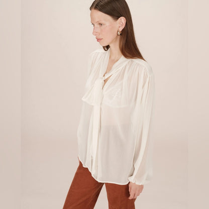 TIE-NECK BLOUSE ECRU
SPLENDIDE