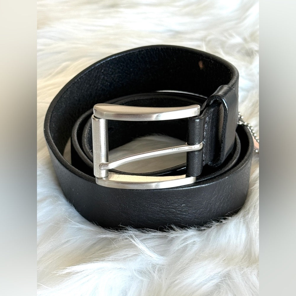 🇨🇦 Brave Leather Collection - Black Leather