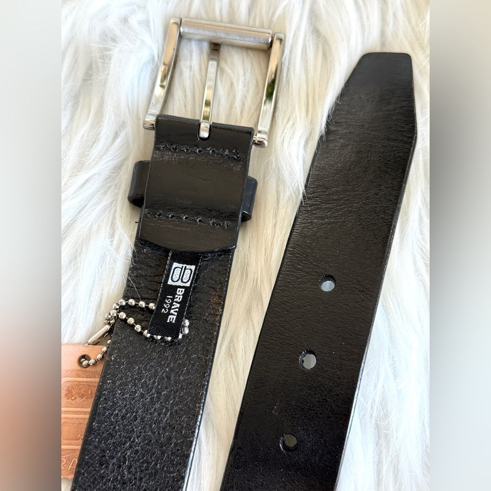 🇨🇦 Brave Leather Collection - Black Leather