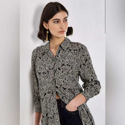 Apricot 🍑- Art Deco Paisley Print Shirt