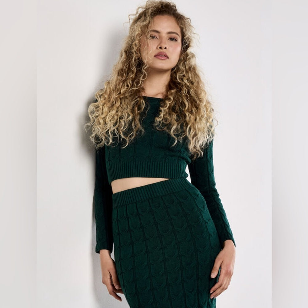 🚨 APRICOT Notification 🚨 - Euro Fashions ✨ Unlisted