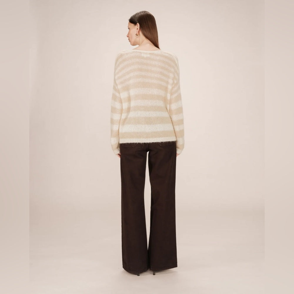 Grace & Mila - STRIPED SWEATER VANILLA
SAND