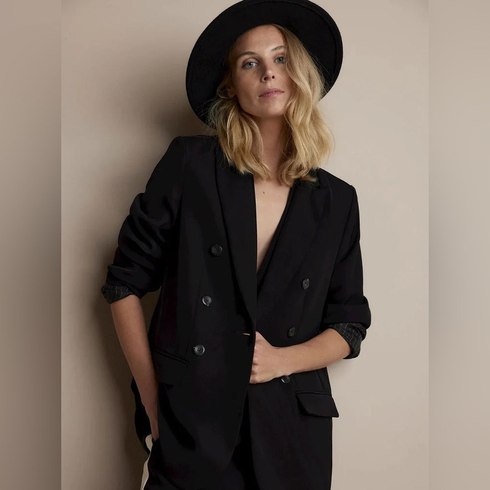 🚨  SUMMUM Notification 🚨 The Golden Thread …. Euro Chic