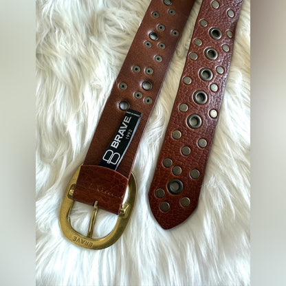🇨🇦 Brave Leather Collection - Cognac Leather with Rivets