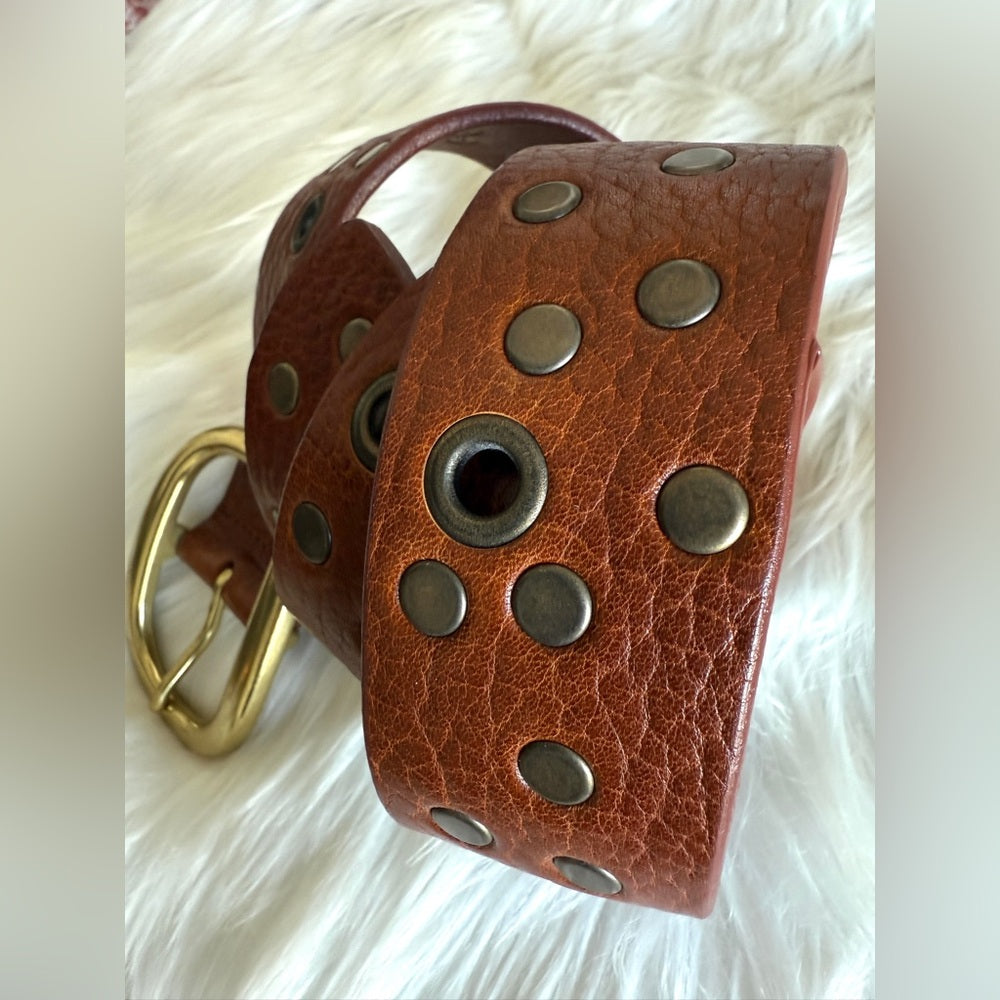 🇨🇦 Brave Leather Collection - Cognac Leather with Rivets
