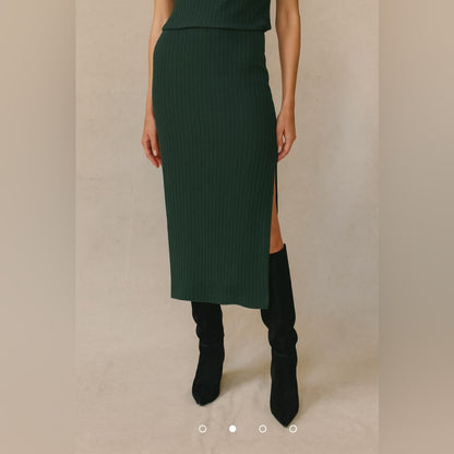 Bella Dahl -Clean Waist Knit Skirt With Side Slit- Navy Blue