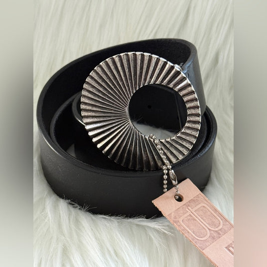 🇨🇦 Brave Leather Collection - Black Leather w SILVER buckle JAZZLYN