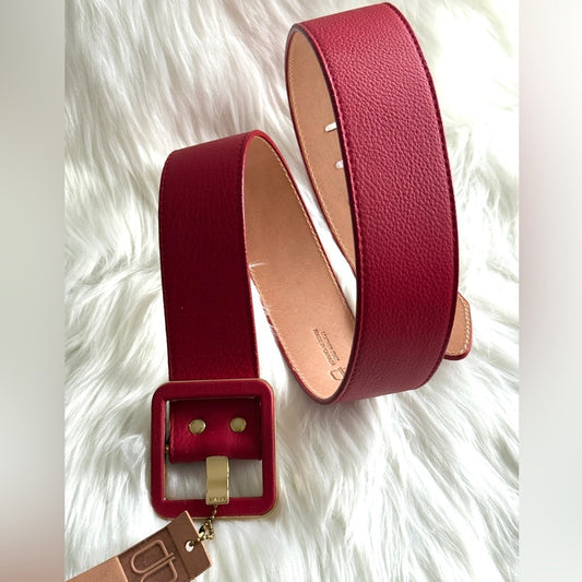 🇨🇦 Brave Leather Collection - Red Ruby Leather w Gold Accent MAKANI