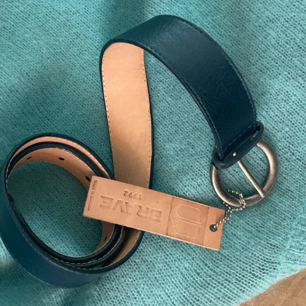 Brave belt size 32 teal they call it Dutch ocean