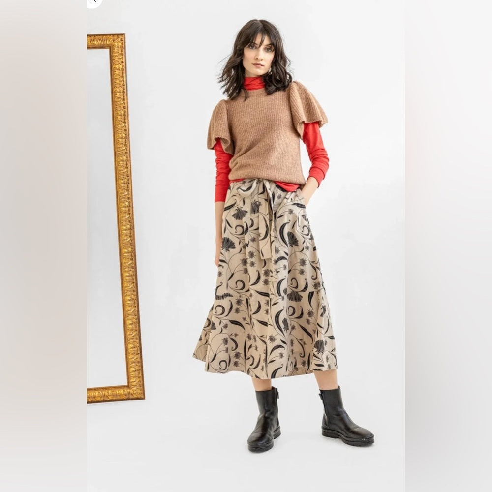 Lilla 🌷- Butterfly Sleeve Knit Top — Camel