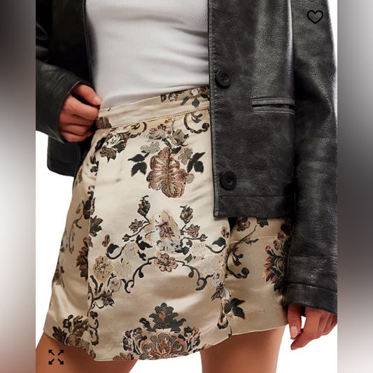 Floral Brocade Mini Skirt in Cream