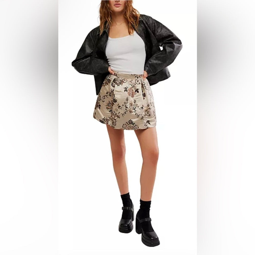 Floral Brocade Mini Skirt in Cream