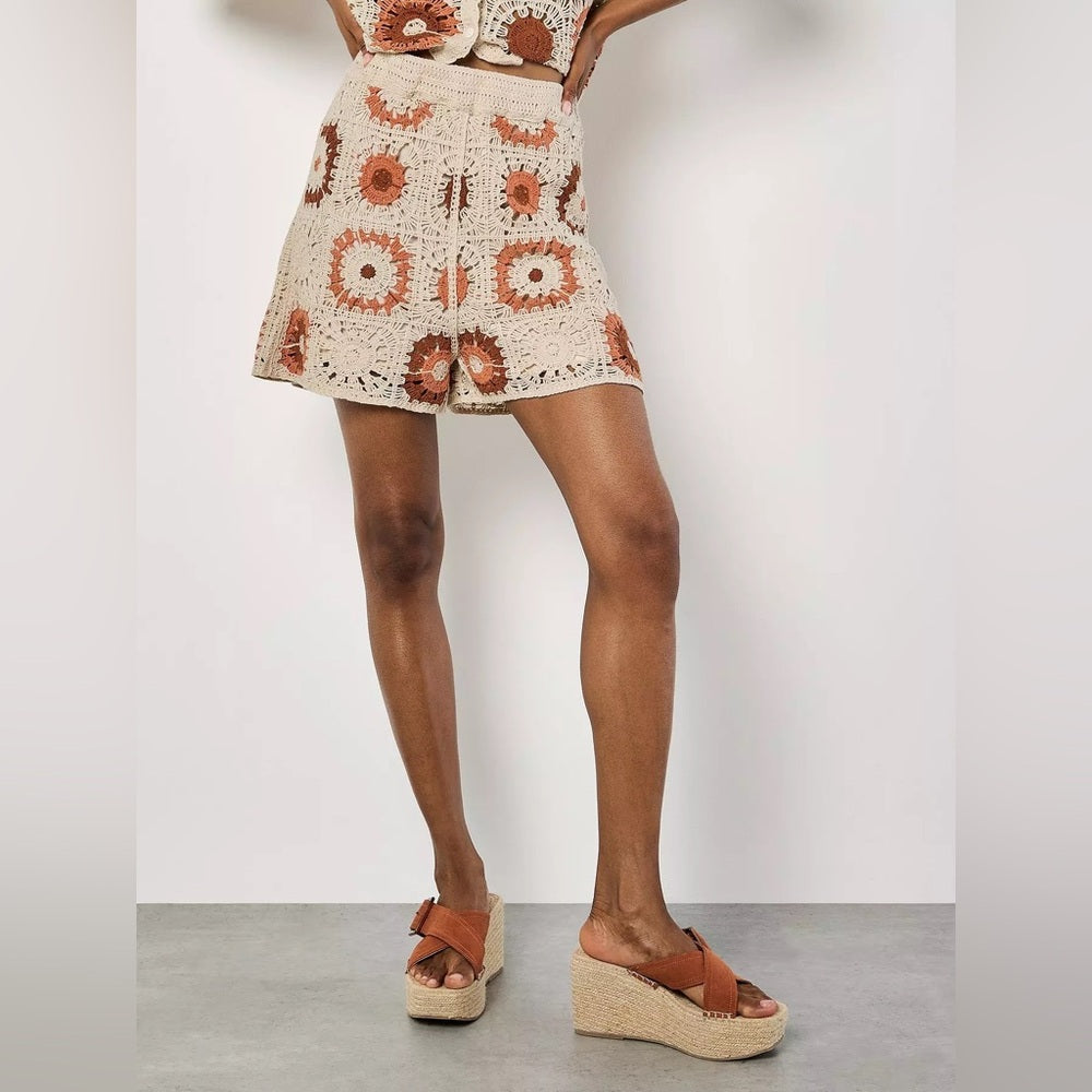 LAST ONE - APRICOT 🍑 - Crochet Cream and Rust - SHORTS ONLY