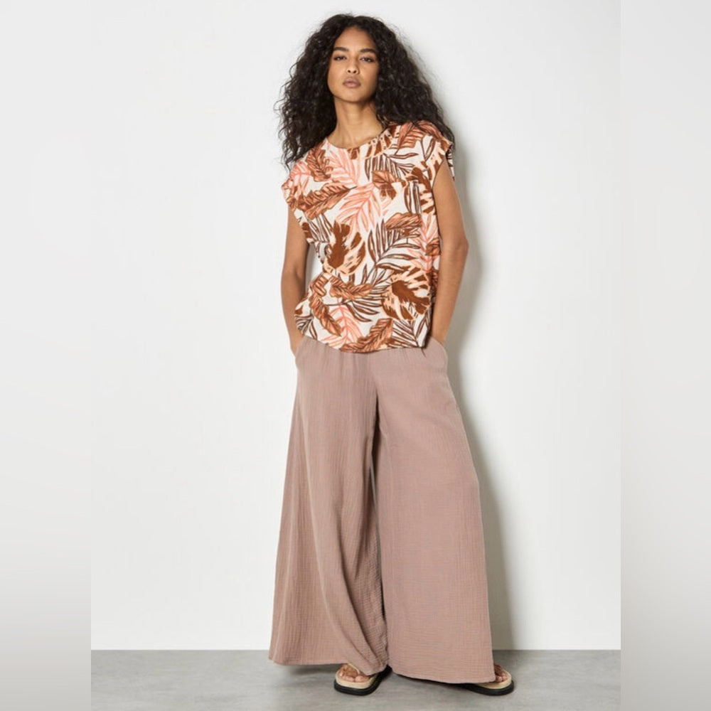APRICOT 🍑- Tropical Leaf Print Cap Sleeve Top - Multi Brown/Pink
