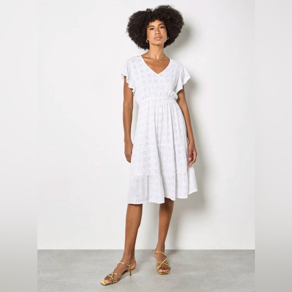 APRICOT 🍑- White detailed V-Neck Midi Dress