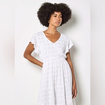 APRICOT 🍑- White detailed V-Neck Midi Dress