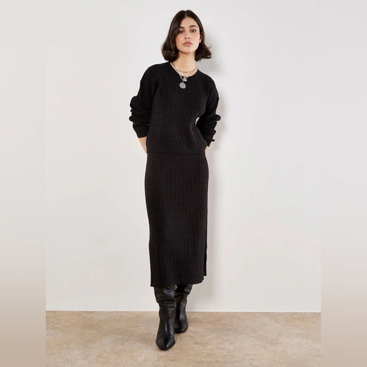 APRICOT 🍑- Black Ribbed Knit Midi Skirt