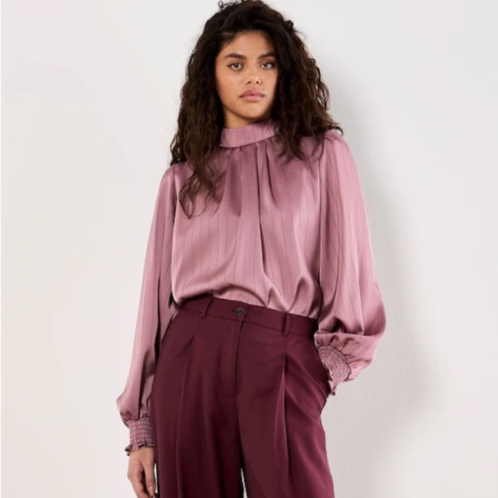 APRICOT 🍑- Satin Self-Stripe Tie Back Top