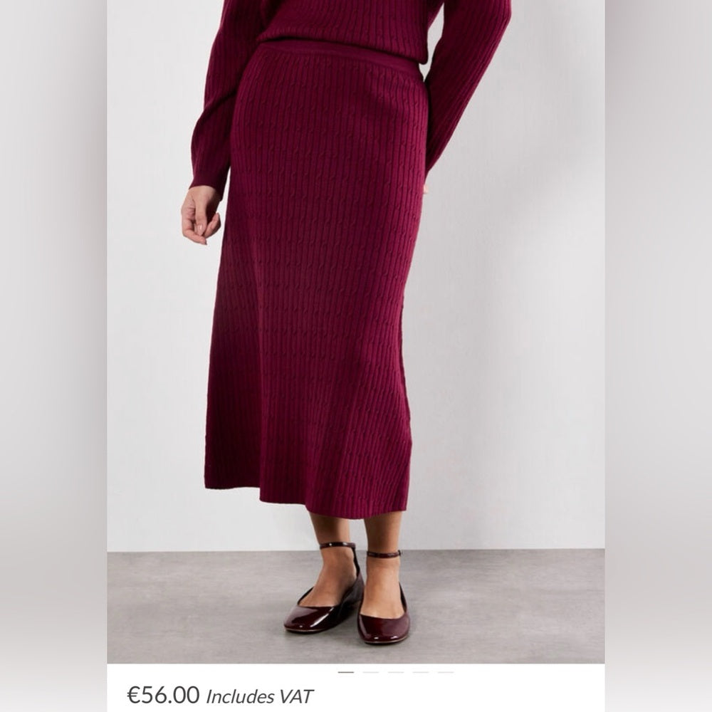 APRICOT 🍑- Burgundy Ribbed Knit Midi Skirt