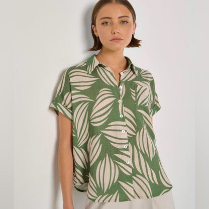 Apricot 🍑 - Chic in Linen Shell Shirt in Green