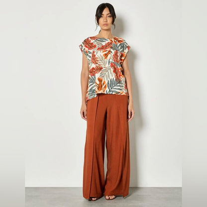 Apricot 🍑  - Patterned Top
