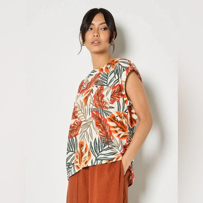Apricot 🍑  - Patterned Top