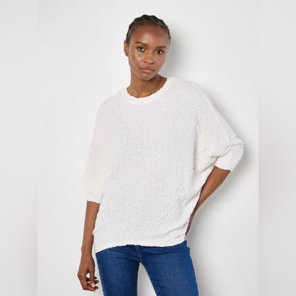 APRICOT 🍑 - White Textured Oversized Top